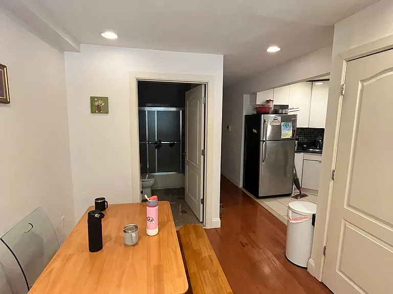 256 W 135th St #1R — Photo 3