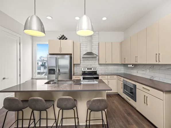 333 Douglas Ave APT 2, Nashville, TN 37207