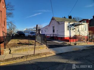 720 Mary St, Perth Amboy, NJ