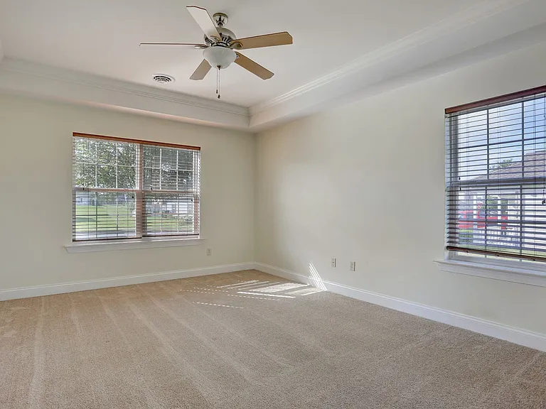 312 Sleepy Hollow Dr — Photo 28