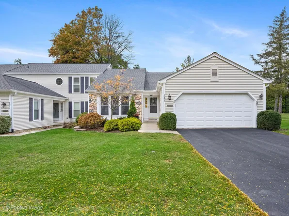 1970 Wexford Cir, Wheaton, IL 60189