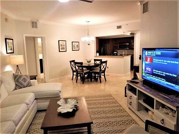 4th image of 215 NW Flagler Ave APT 408
