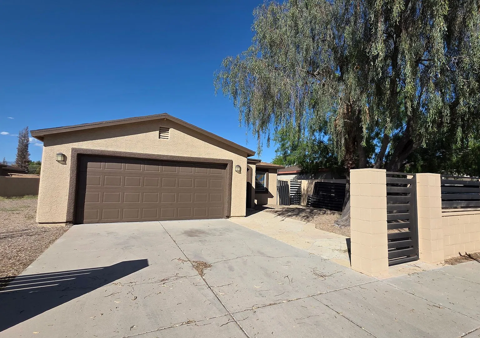 Beautiful Renovated 4 Bed 2 Bath HOME! — Photo 1