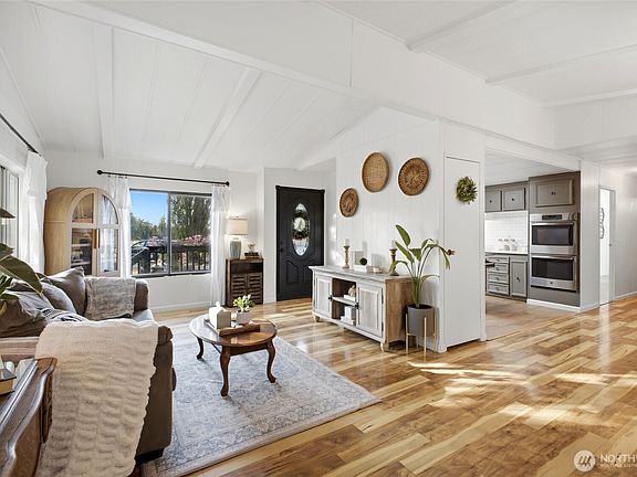 5th image of 44111 228th Avenue SE