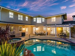 108 Oak Rd, Orinda, CA 94563