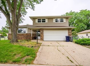 1640 Sheffield Dr, Elgin, IL 60123