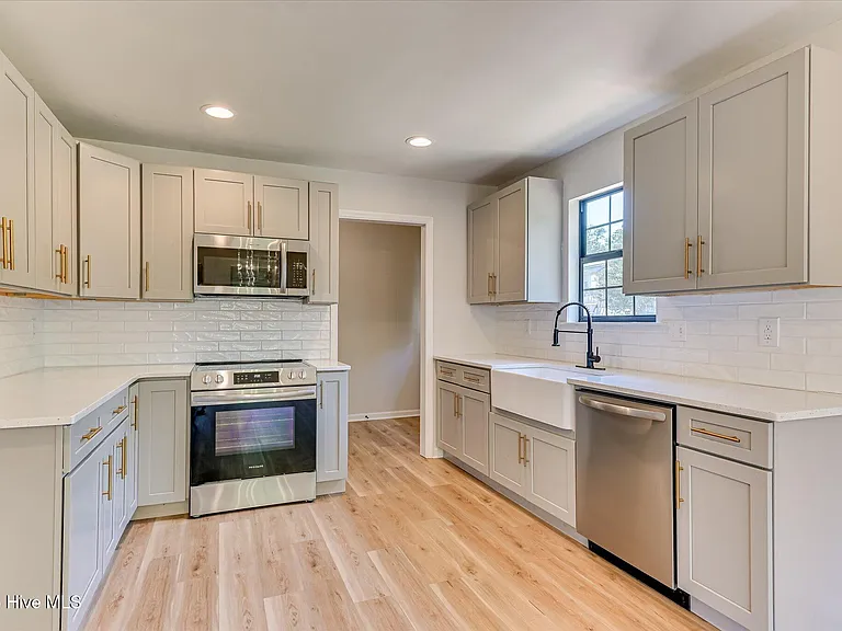 139 Crawford Dr — Photo 13