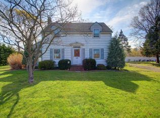 115 Middle Rd, Blue Point, NY 11715