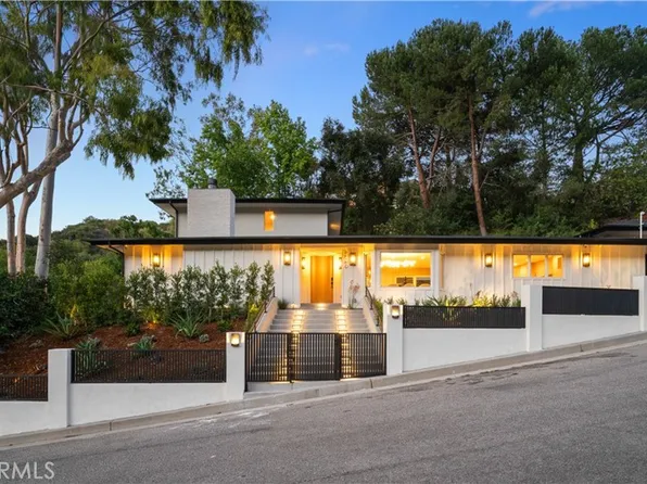 3240 Longridge Ave, Sherman Oaks, CA 91423