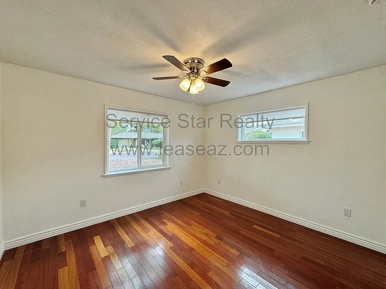 2908 E Avalon Dr — Photo 15