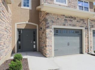 15833 Valleyview Dr, Overland Park, KS 66223
