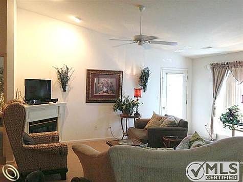 Gr Rm w/Cathedral Ceiling & FP