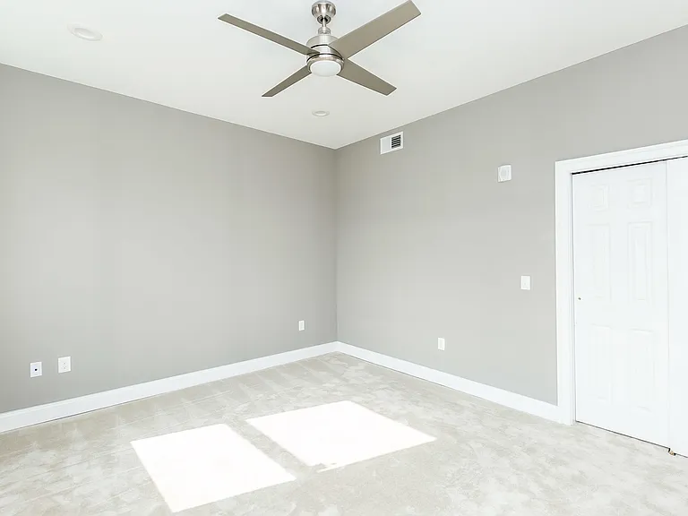 411 N Charles St #2B — Photo 6