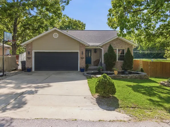 1702 Westway Drive, West Plains, MO 65775