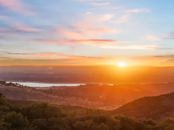1485 Kanaka Valley Rd, Rescue, CA 95672