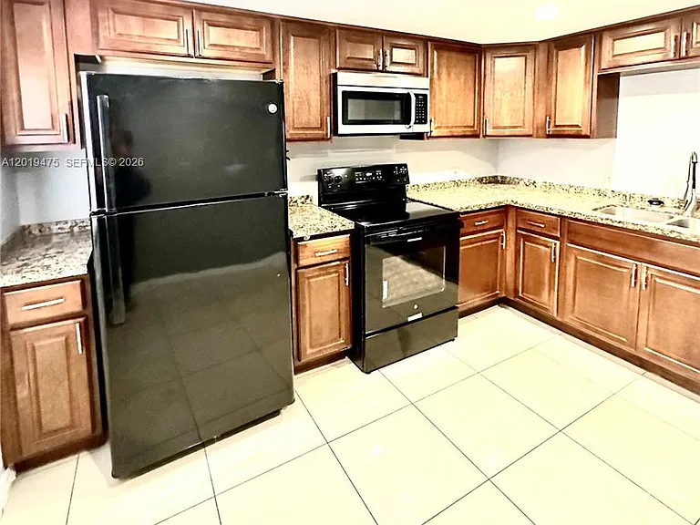 443 NE 195th St #345 — Photo 8