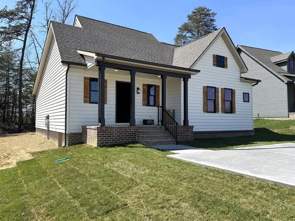 209 Zion Dr, Farmville, VA 23901