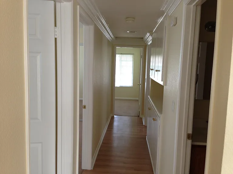 2478 Cambridge Ave — Photo 9