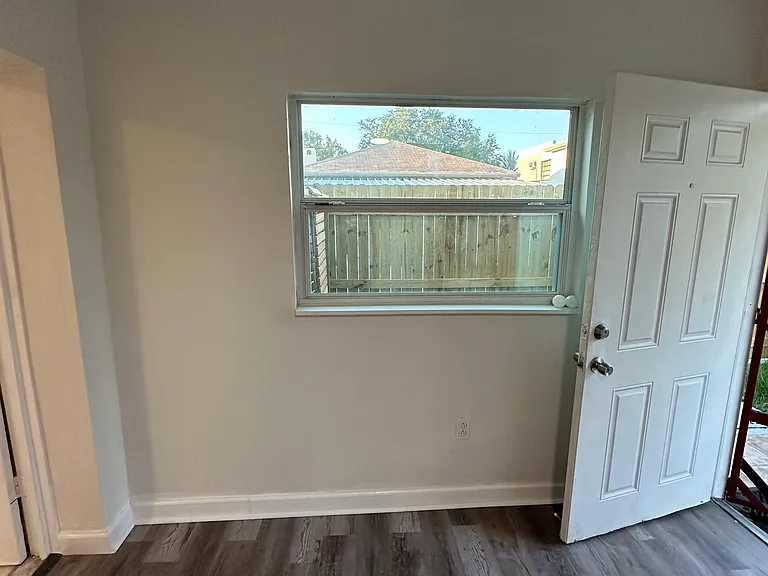 2028 SW 2nd St #3 — Photo 6