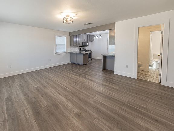 2nd image of 4816 40th St