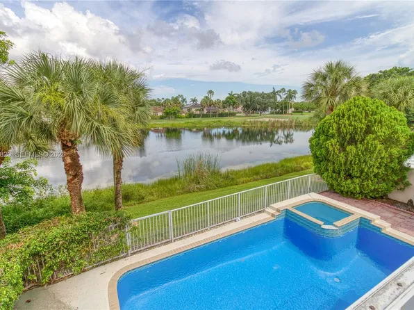 1473 SW 158th Ave, Hollywood, FL 33027