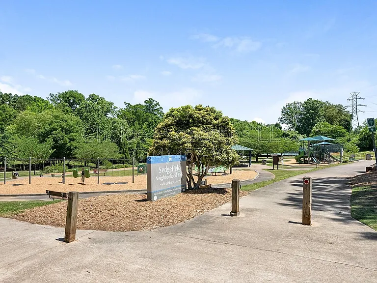 611 Poindexter Dr — Photo 45