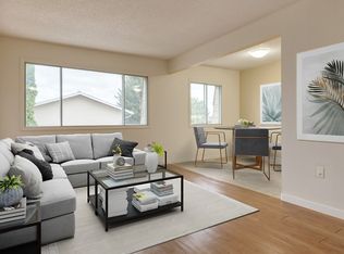 2504 Thompson Cres SE #1, Medicine Hat, AB T1B 1C4