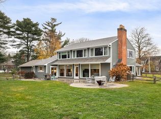 18 High St, Dartmouth, MA 02748