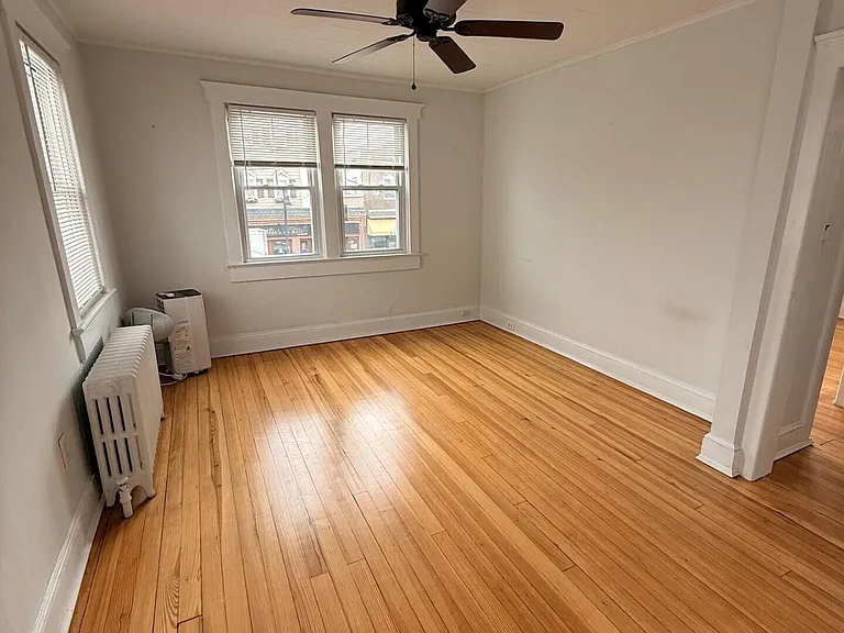 1005 Main St #3 — Photo 13