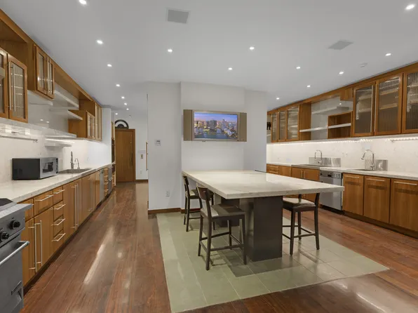 247 Central Park West image 6 of 29