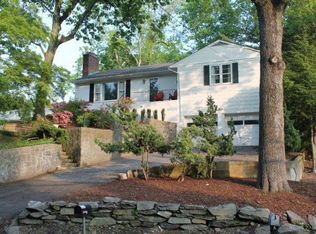 107 Stanwich Rd, Greenwich, CT 06830