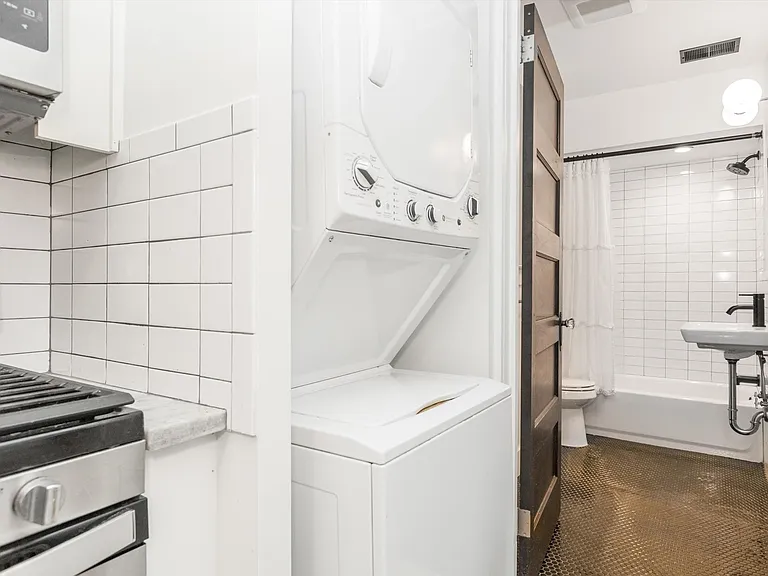 159 Forest St #2 — Photo 6