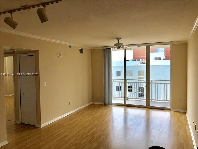 2665 SW 37th Ave #814 — Photo 16