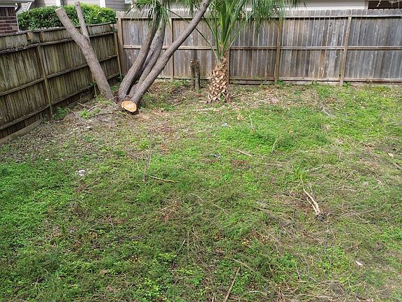 5th image of 1533 Beaconshire Rd