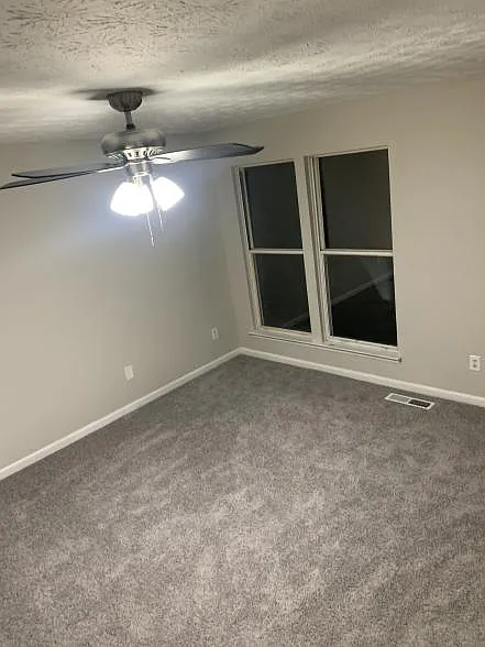 1 bed, $1,000 — Photo 2