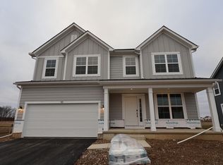 50 Banyan Dr, Lewis Center, OH 43035