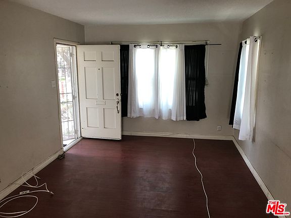 3rd image of 10529 W Zamora Ave
