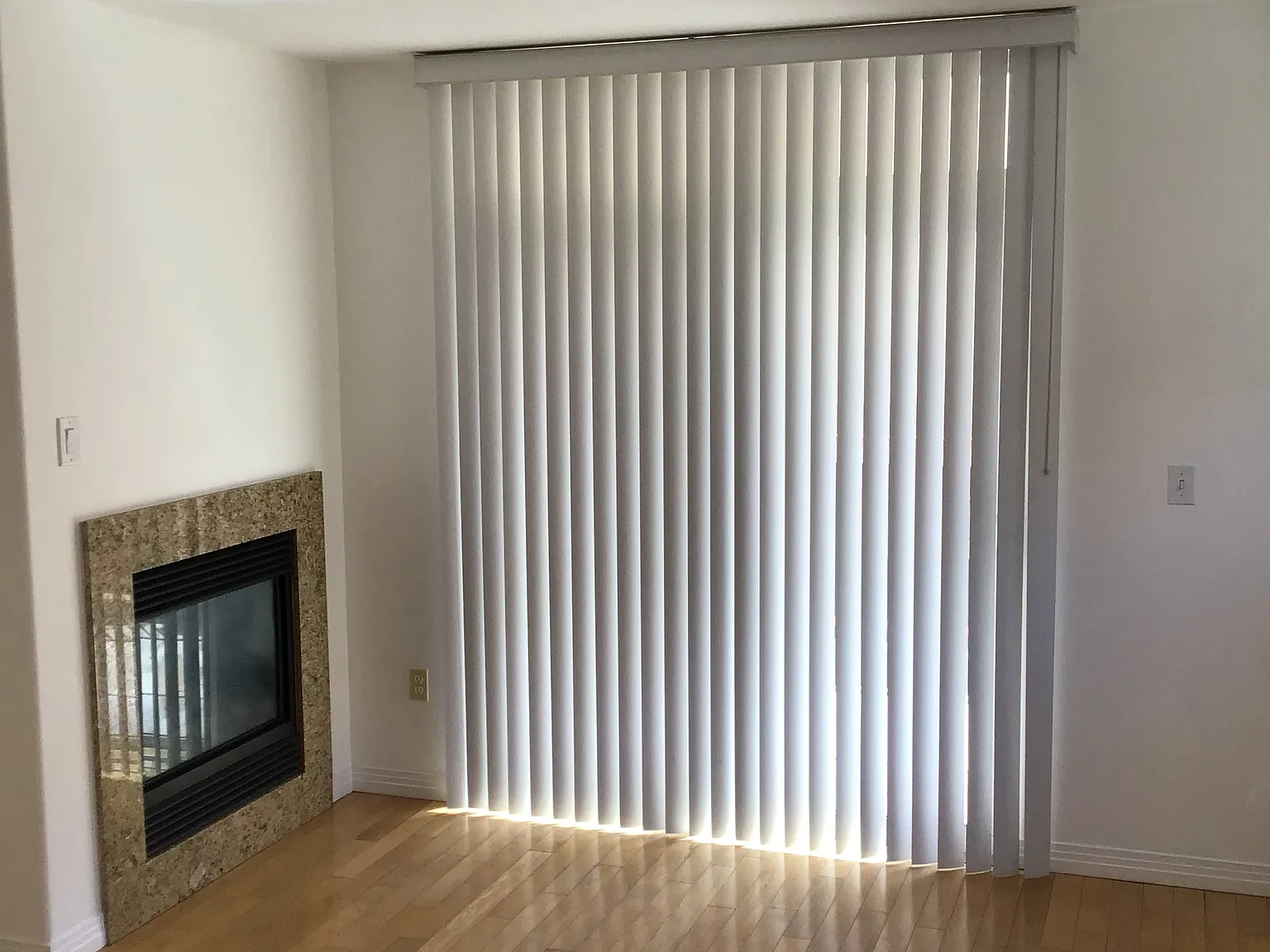 2 bed, 2.5 bath, 950 sqft, $2,750 — Photo 2