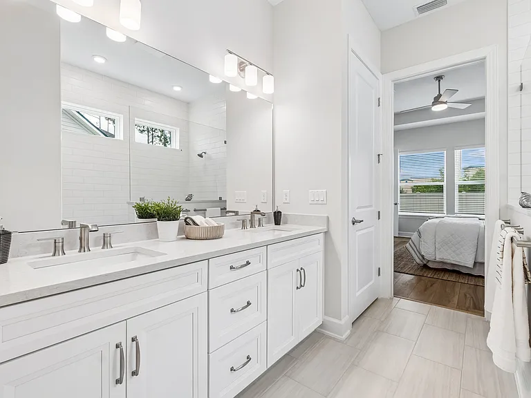 260 Sutton Dr — Photo 16
