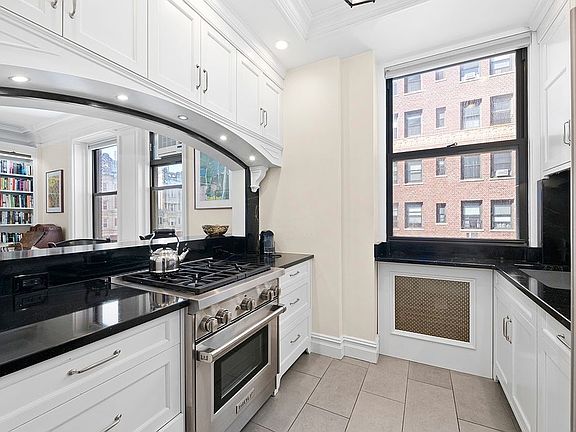 3rd image of 210 W 90th St APT 10J