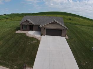 131 West Bay Rd, lake park, IA 51347