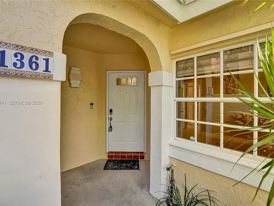 1361 Springside Dr #3