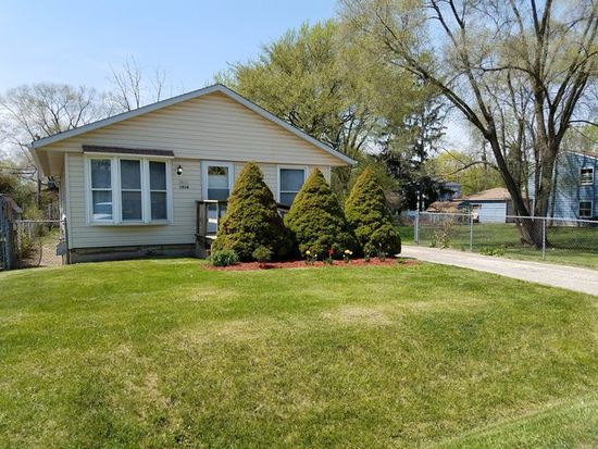 1514 Brentwood Dr, Round Lake Beach, IL 60073