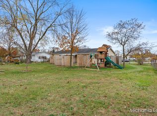 5190 Wallingford Dr NW, Comstock Park, MI 49321