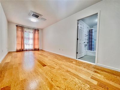 4229 Parsons Blvd APT 2F, Flushing, NY, 11355