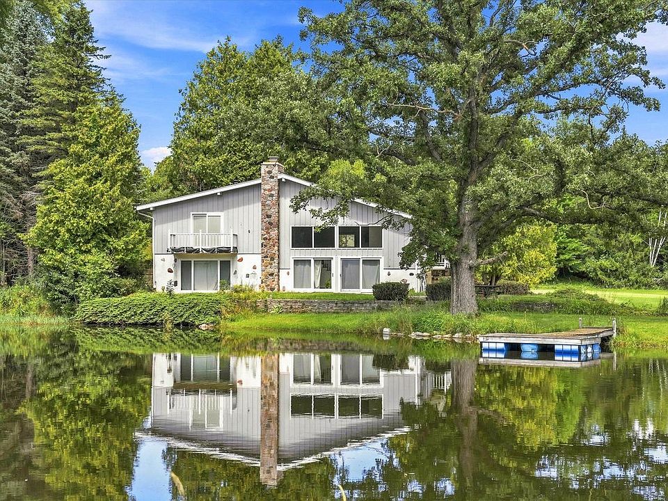 1st image of 2300 Maple ROAD