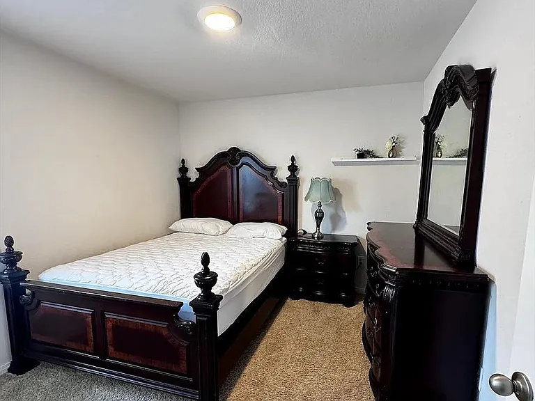 204 Brooklyn Dr — Photo 6