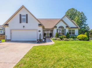 203 Stephen St, Dickson, TN 37055