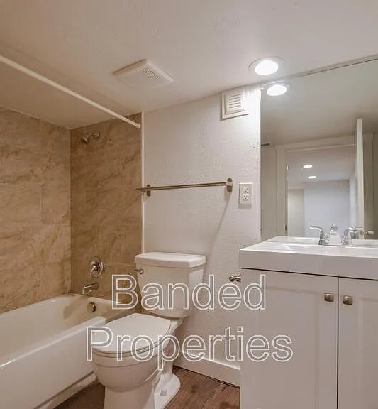 1955 S West Temple — Photo 12