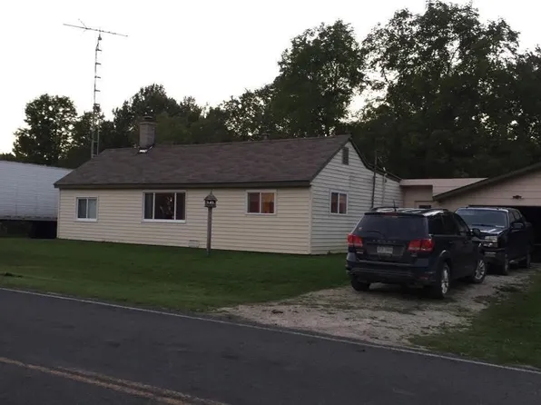 9602 S 39th Rd, Cadillac, MI 49601